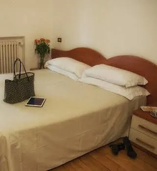 Apartment Planet Residence Milan